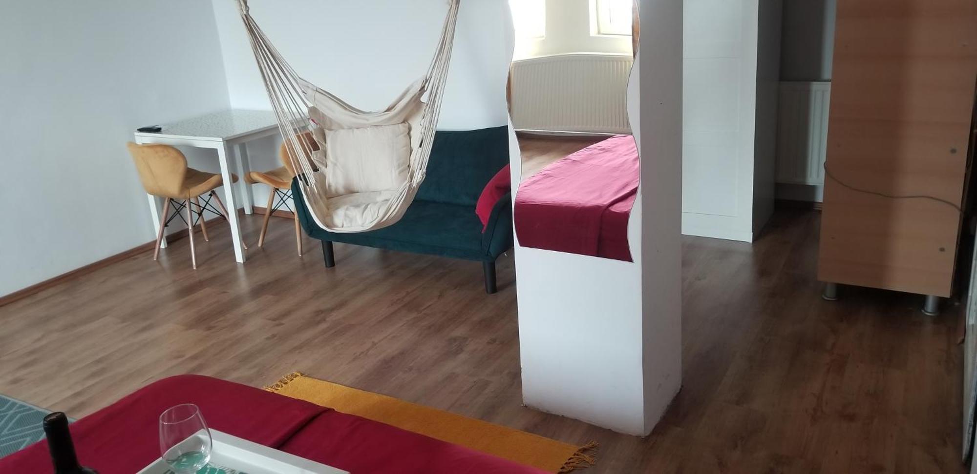 בוקרשט Private Room At Ceausescu'S Place In Old City Unirii Square מראה חיצוני תמונה