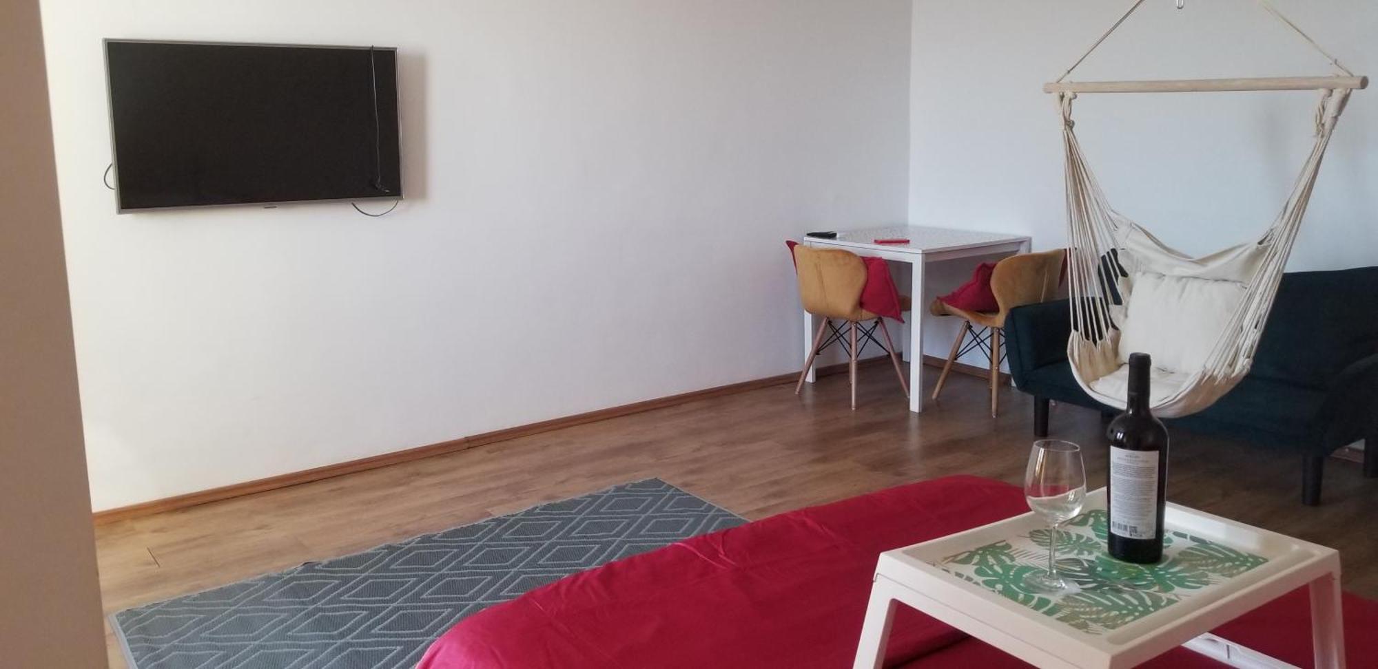בוקרשט Private Room At Ceausescu'S Place In Old City Unirii Square מראה חיצוני תמונה
